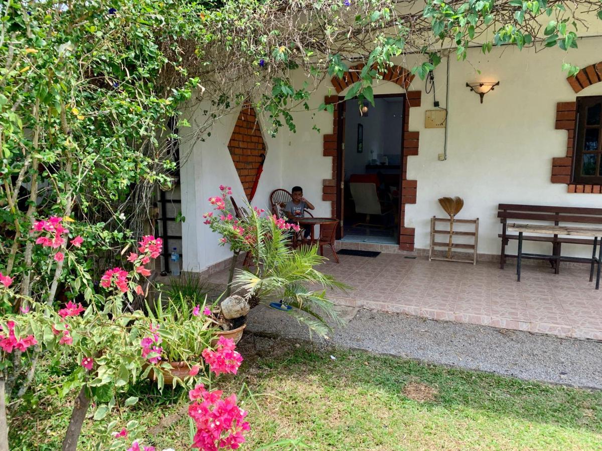 Lovely Garden Villas Pantai Cenang  Bagian luar foto
