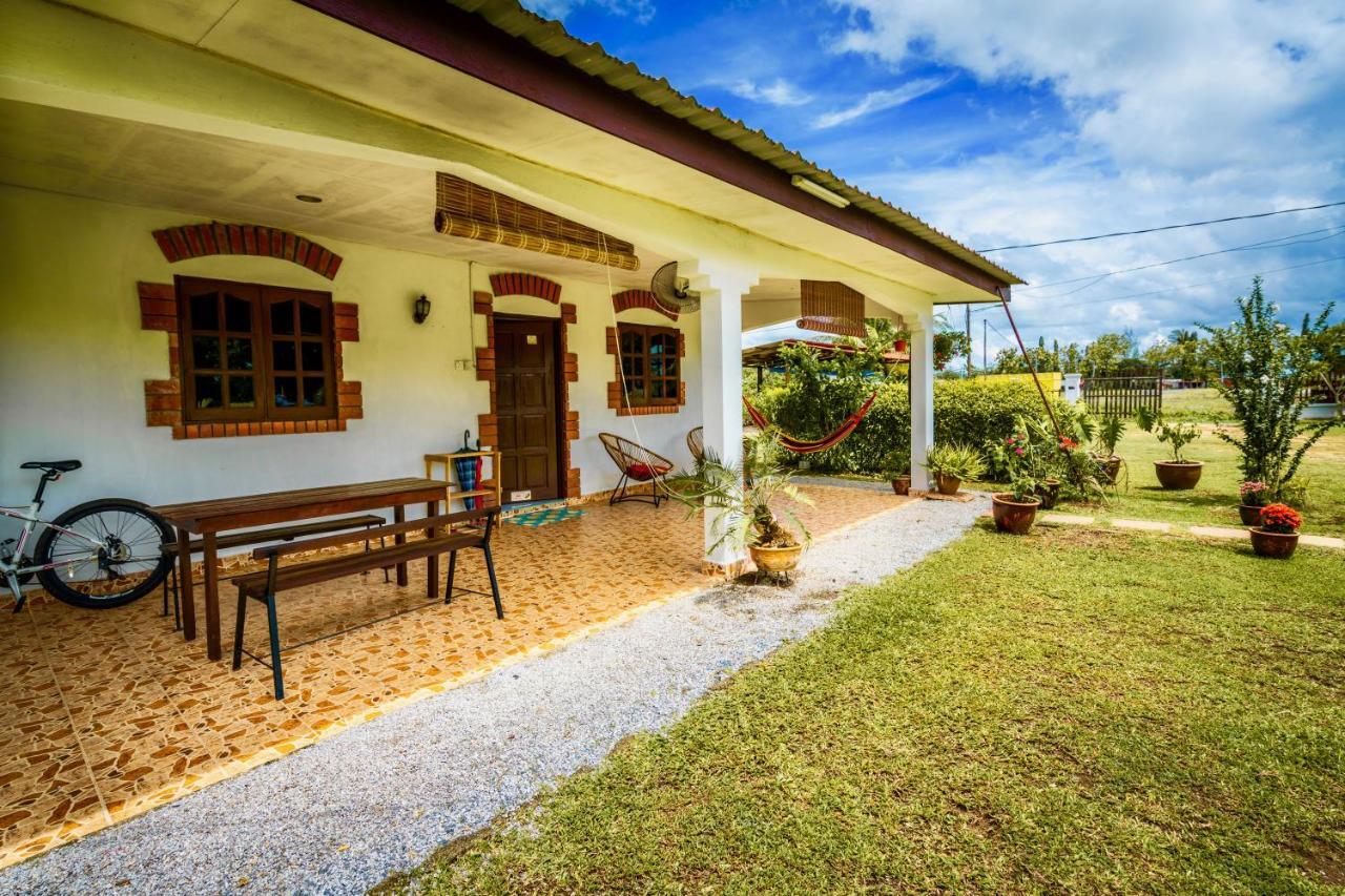 Lovely Garden Villas Pantai Cenang  Bagian luar foto